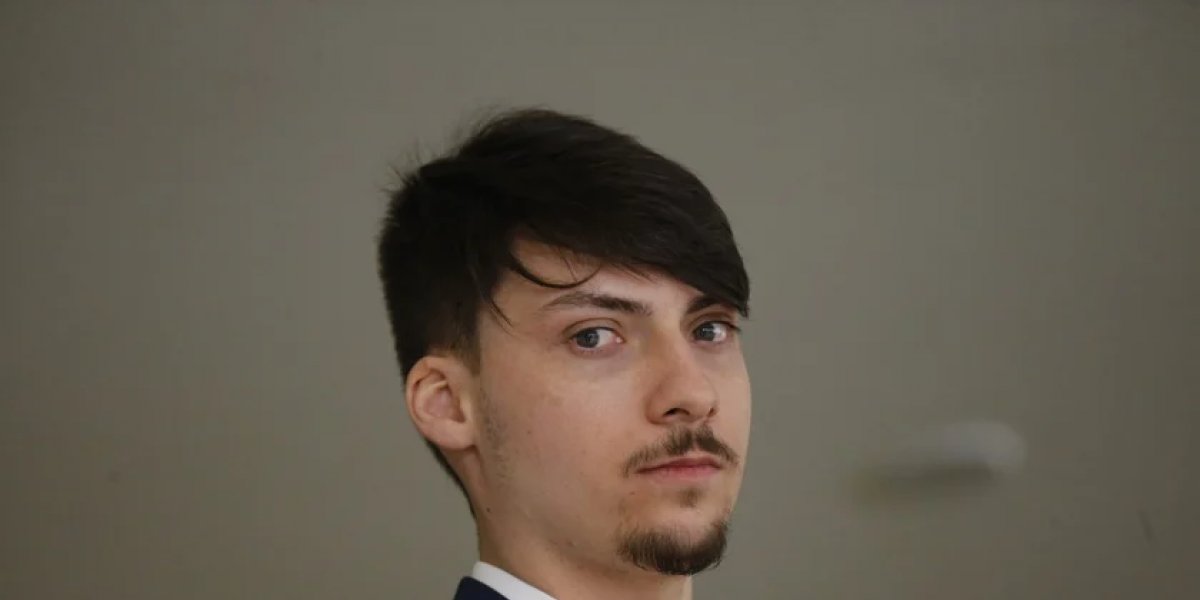 Jair Renan vira réu por lavagem de dinheiro