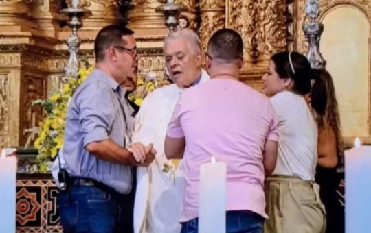 Padre passa mal em missa de Páscoa em Salvador