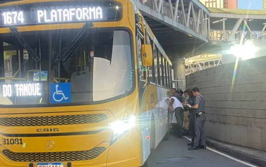 Ônibus atropela mulher na Estação Rodoviária