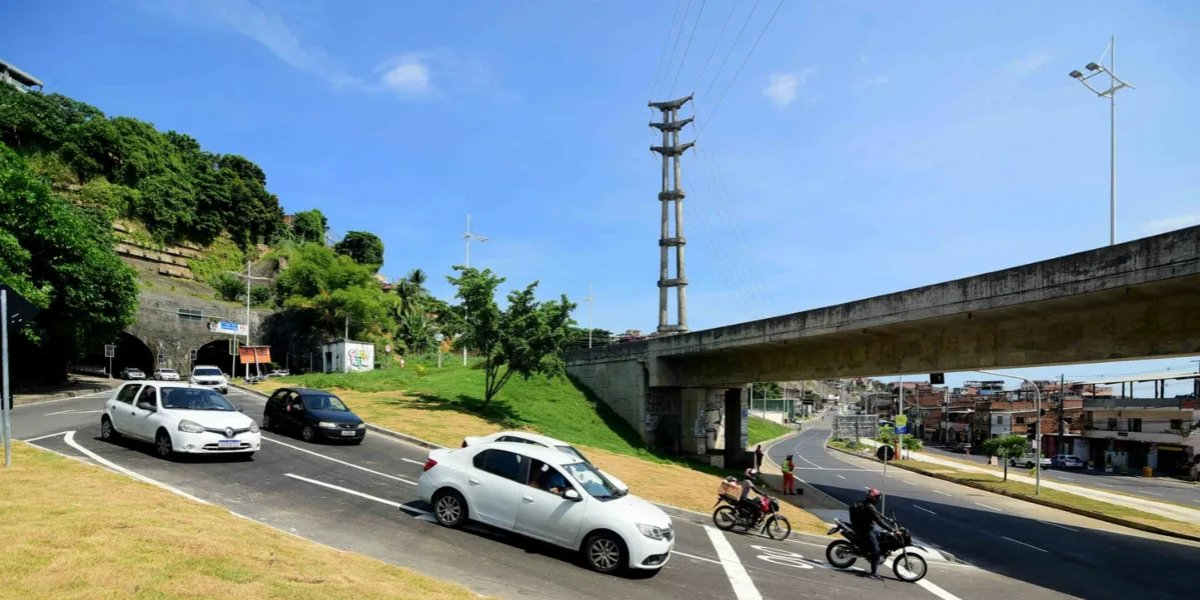 Congestionamento é reduzido na Avenida Suburbana com a inclusão do novo retorno