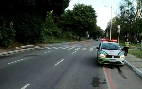 Após furtos de cabos, semáforos deixam de funcionar na Av. Garibaldi