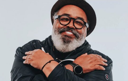 Jorge Aragão fará show em Salvador