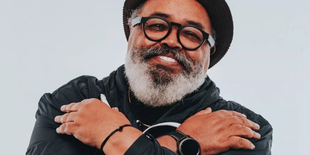 Jorge Aragão fará show em Salvador