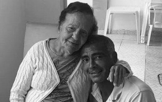 Aos 86 anos, morre Dona Lita, mãe de Romário