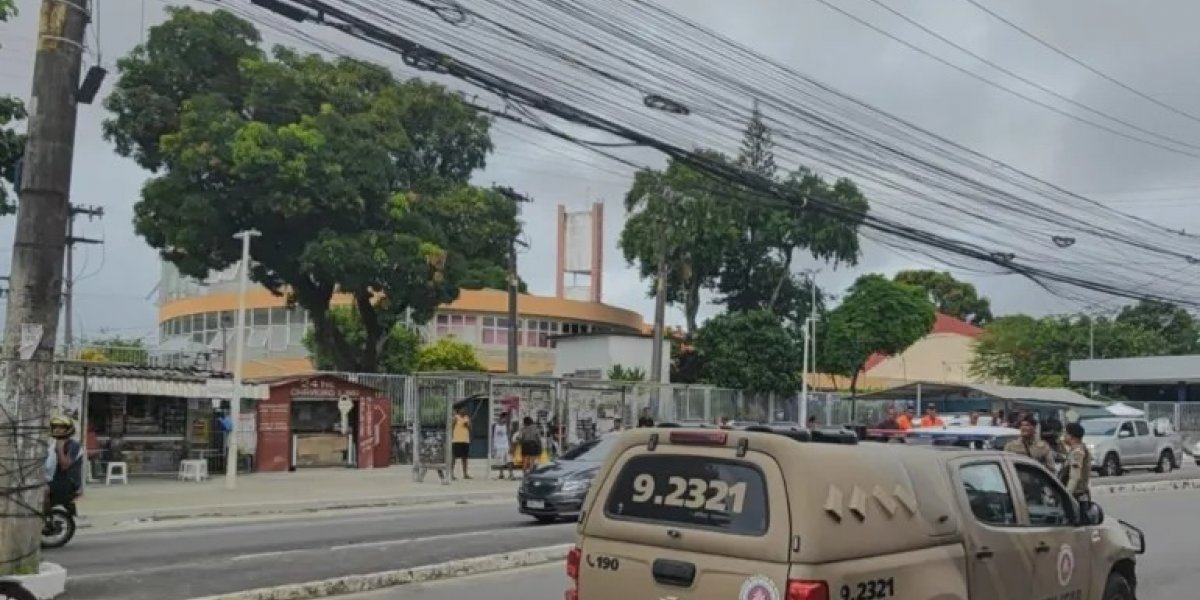 Homem é morto a tiros em ponto de ônibus próximo à Uneb