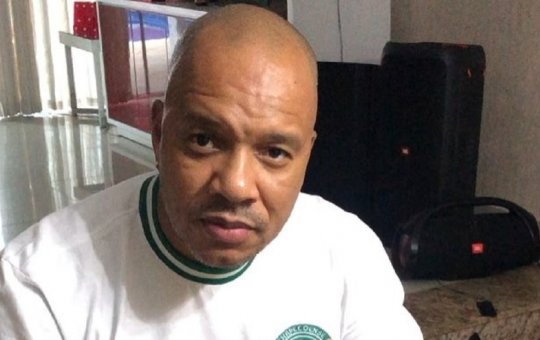 Vocalista do Molejo é transferido para UTI com quadro de insuficiência renal