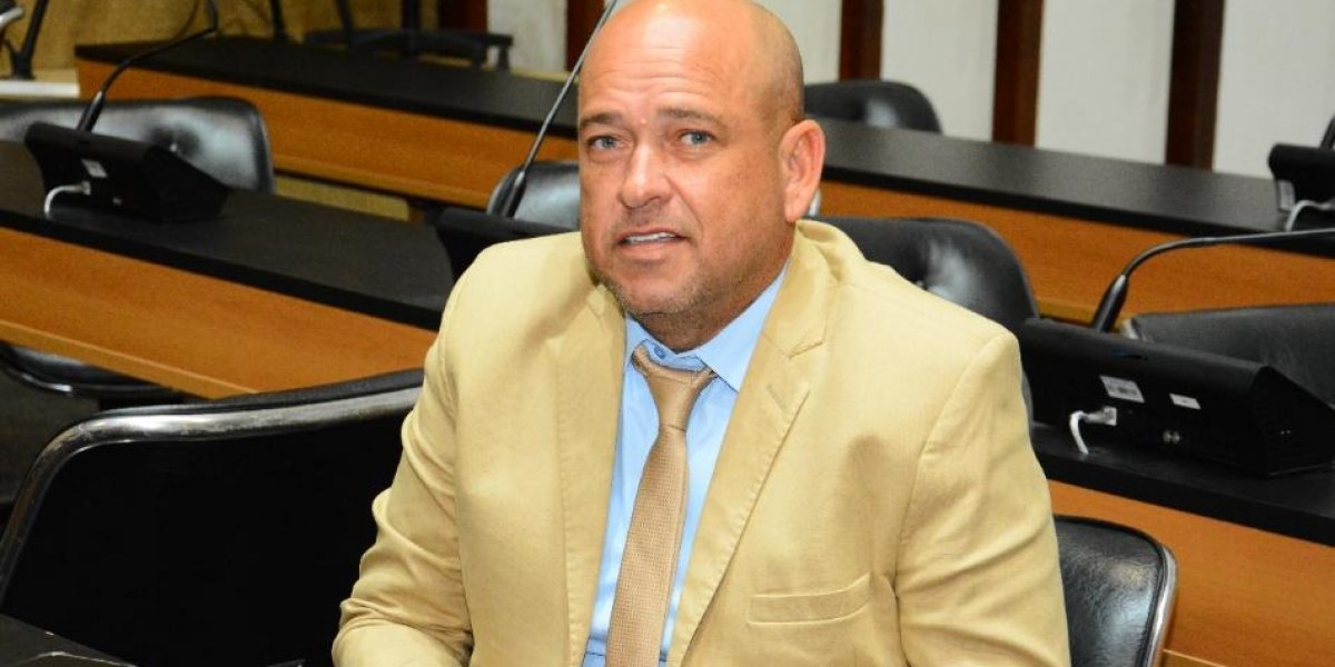 Deputado Binho Galinha se pronuncia após prisão da esposa pela Polícia Federal