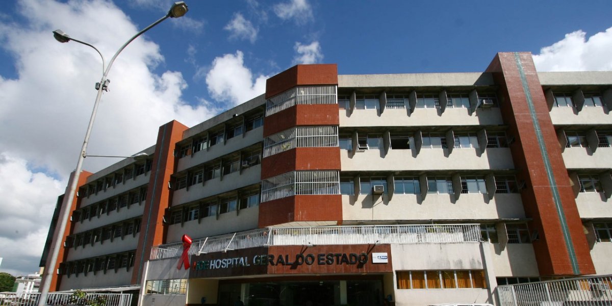 Homem morre e mulher fica ferida após serem esfaqueados em Nazaré