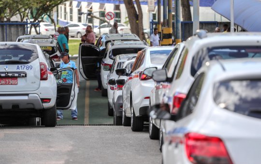 Prazo para regularização de documentos é prorrogado para taxistas e mototaxistas