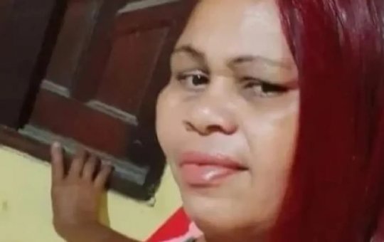 Mulher é morta a tiros após tentar defender filho em cidade da Bahia