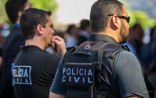 Homem é preso acusado de abusar a filha por três anos