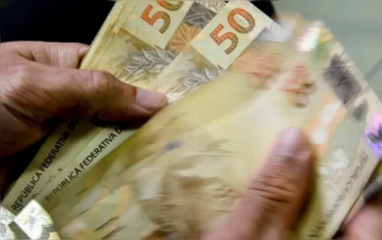 Governo Lula prevê novo valor para o salário mínimo em 2025, veja