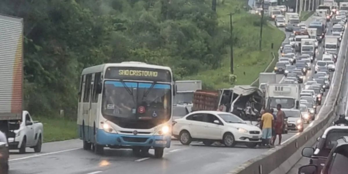 Acidente grave causa congestionamento na CIA-Aeroporto