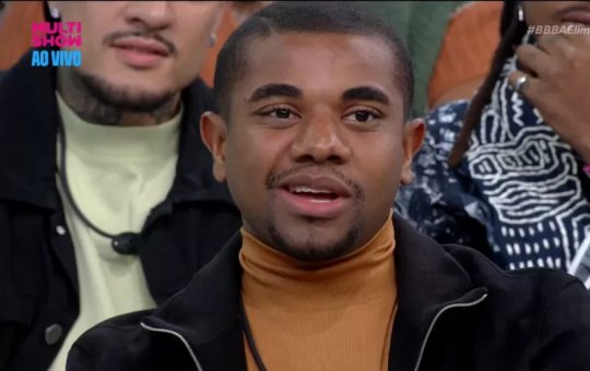 Durante live Davi se declara para Mani "Se ela quiser eu estou aqui"