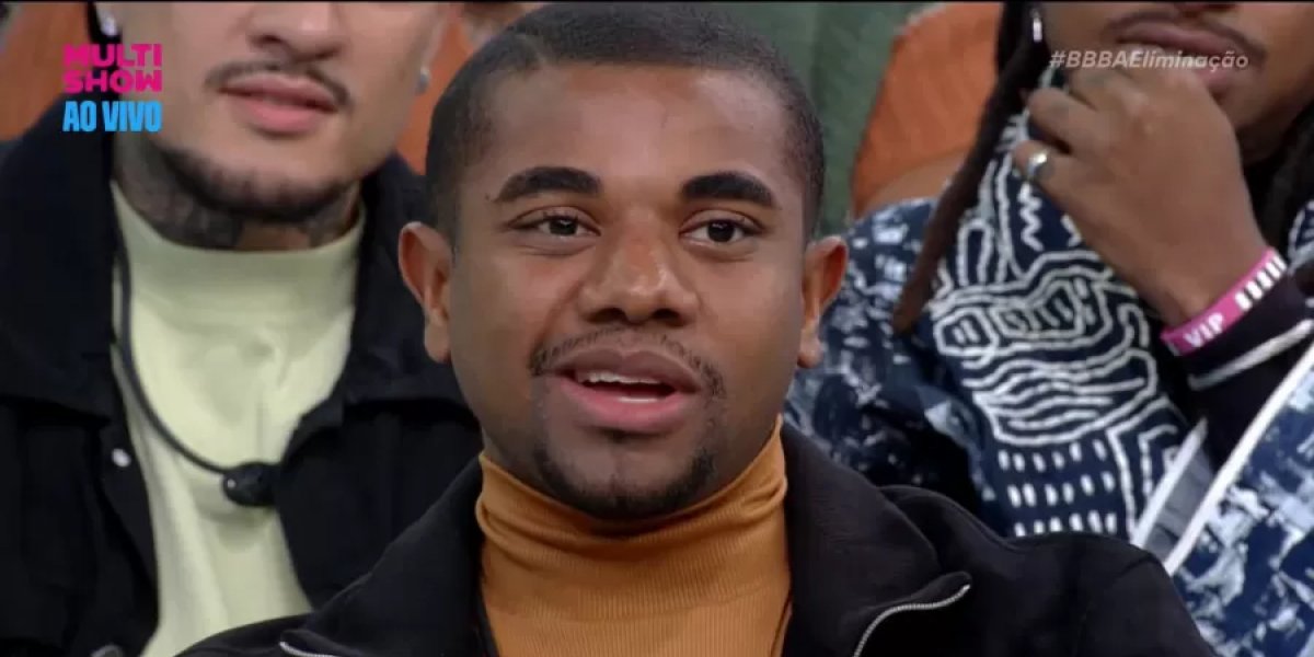 Durante live Davi se declara para Mani "Se ela quiser eu estou aqui"