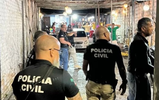Polícia Civil cumpre mandado de prisão durante a Micareta de Feira