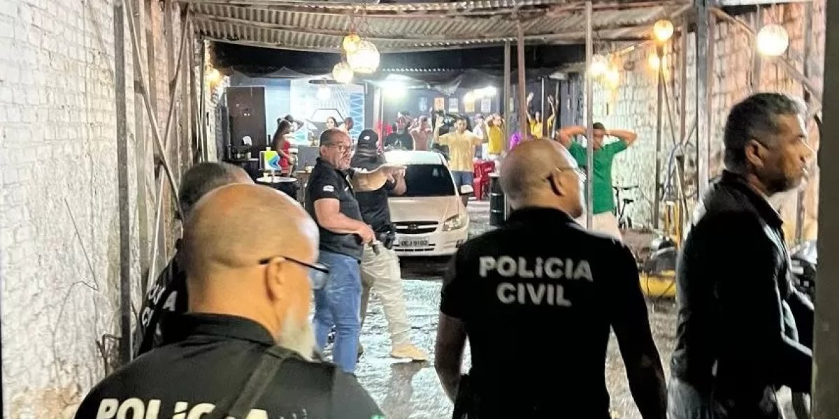 Polícia Civil cumpre mandado de prisão durante a Micareta de Feira