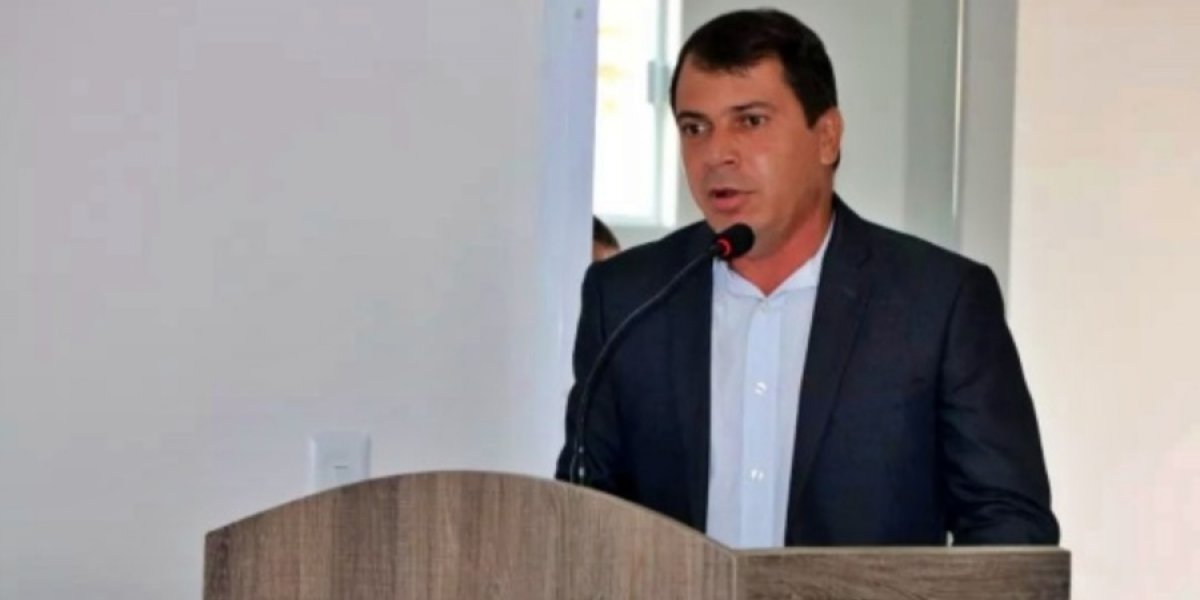 Evento de prefeito candidato é criticado por internautas