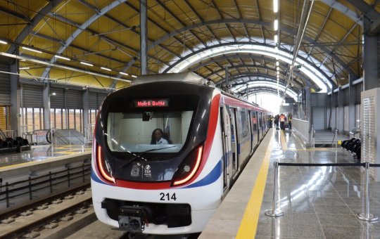 Circulação de trens é parcialmente suspensa após uma pessoa cair em trilhos