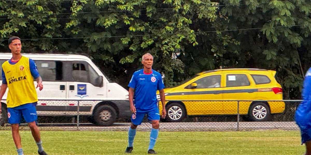 Após 15 anos, Romário volta aos treinos como jogador profissional