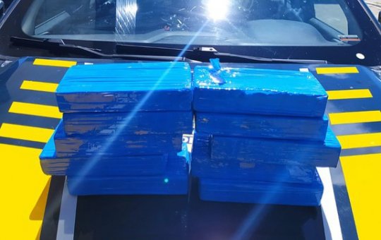 PRF faz apreensão de 10 kg de cocaína em cidade baiana