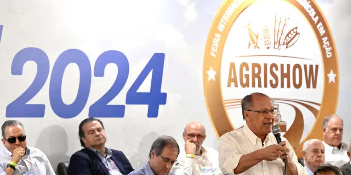 Alckmin defende diálogo com Congresso sobre desoneração da folha
