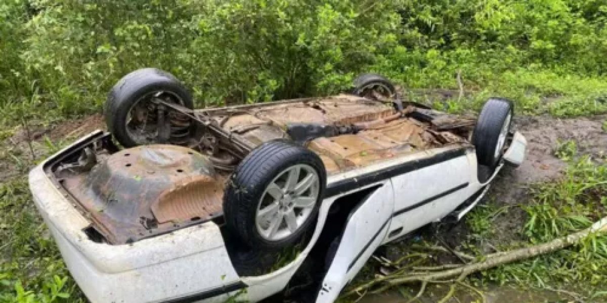 Acidente na Bahia causa a morte de um mototaxista e deixa mulher em estado grave