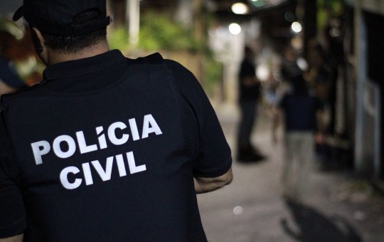 Homem é encontrado sem vida dentro do próprio carro em cidade baiana