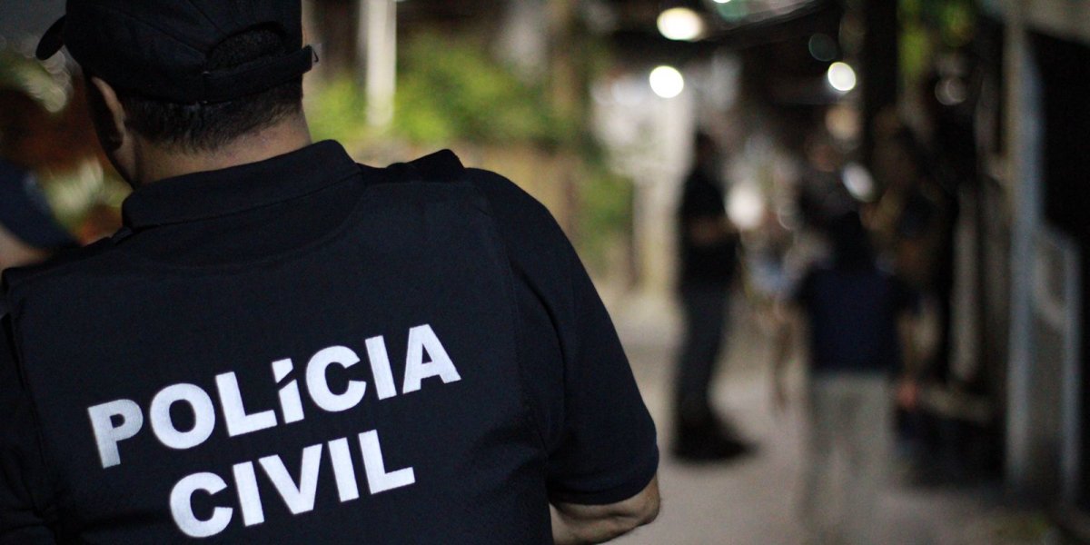 Homem é encontrado sem vida dentro do próprio carro em cidade baiana