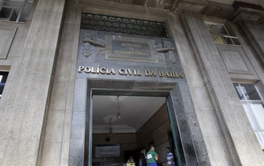 Homem tenta invadir sede da Polícia Civil de Salvador