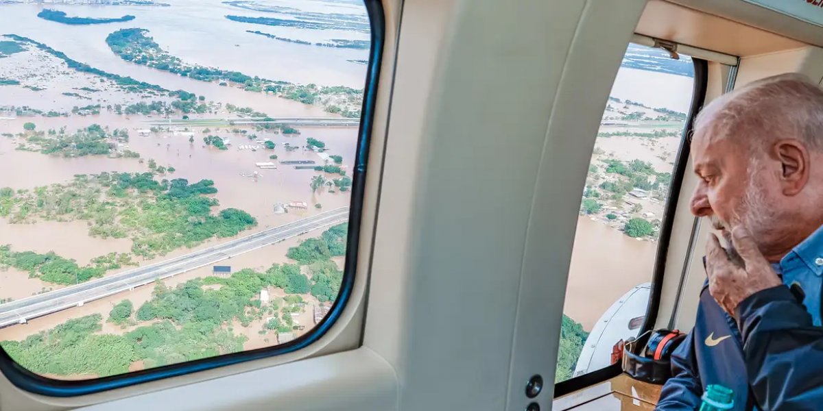 Lula e comitiva sobrevoam áreas atingidas por enchentes no Rio Grande do Sul