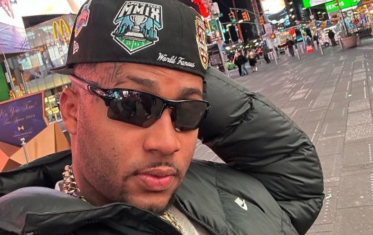 Rio Grande do Sul: Cantor Orochi compra estoque completo de farmácia