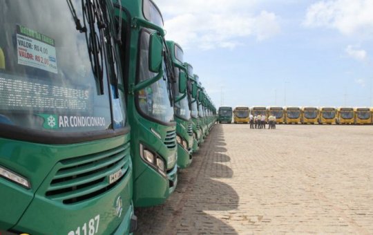Rodoviários de Salvador decidem não paralisar coletivos após reunião