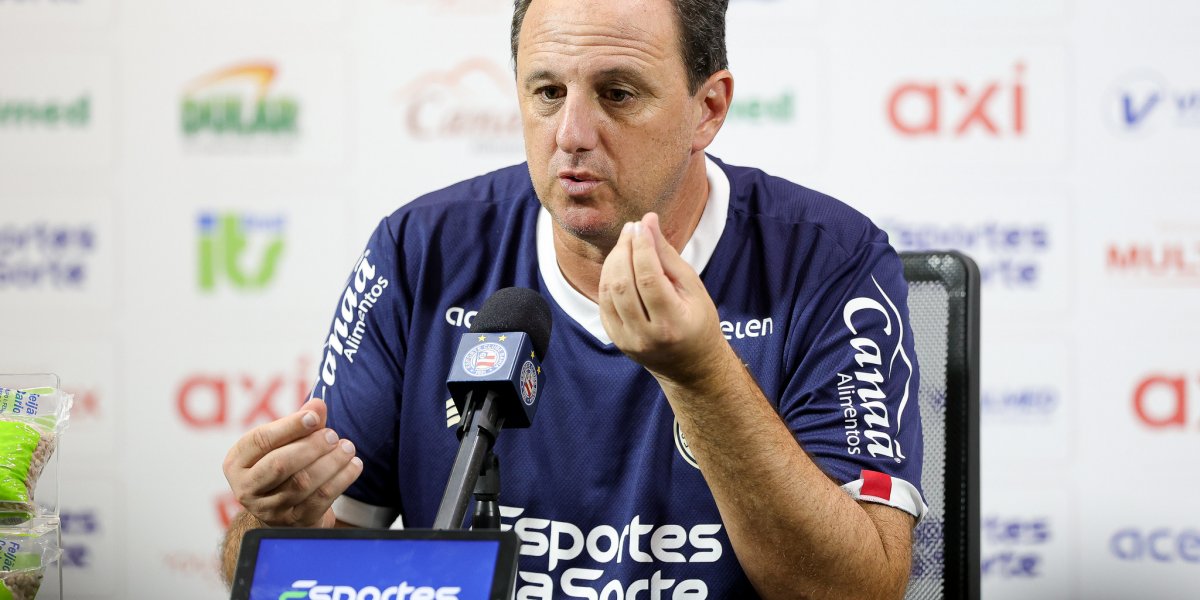 Rogério elogia performance do time e comenta sobre RS