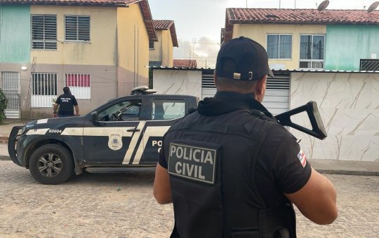 Carro com placa adulterada é recuperado pela Polícia Civil