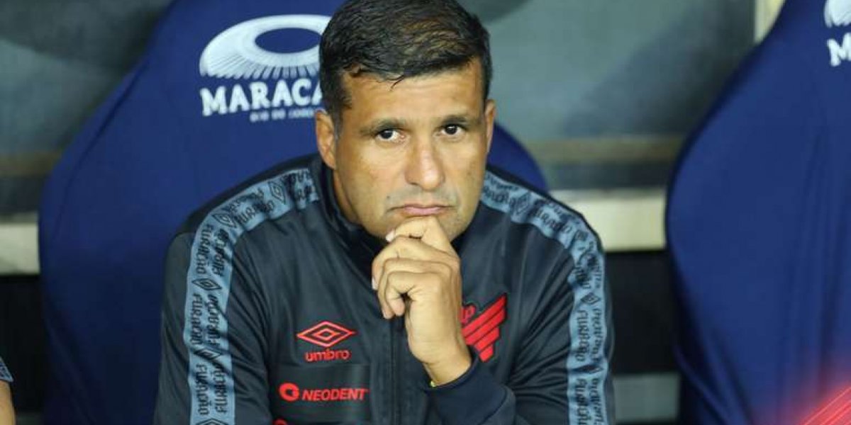 Wesley Carvalho confirma negociação para assumir comando técnico do Vitória