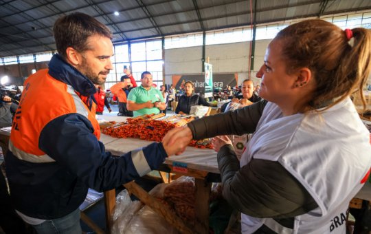 Governador do RS expressa preocupação com impacto das doações no comércio local
