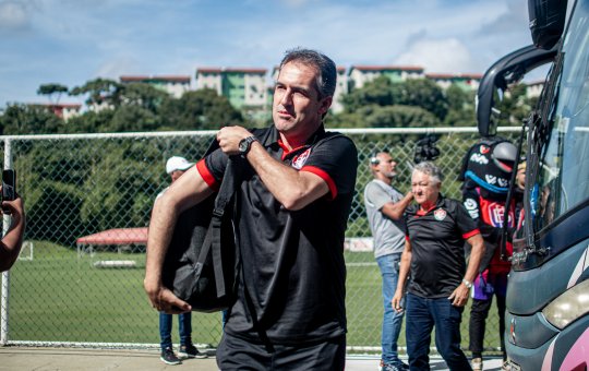 Léo Condé se despede do Vitória: "Minha missão foi cumprida"