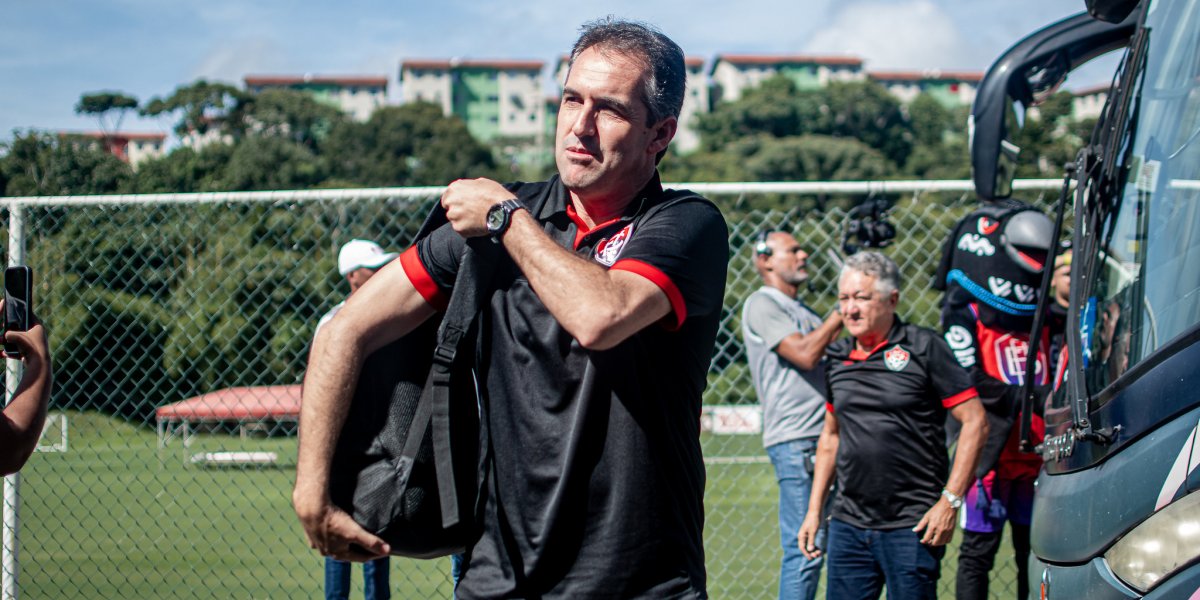 Léo Condé se despede do Vitória: "Minha missão foi cumprida"