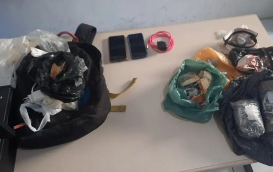 Três suspeitos foram presos por tráfico de drogas no bairro de Cosme de Farias