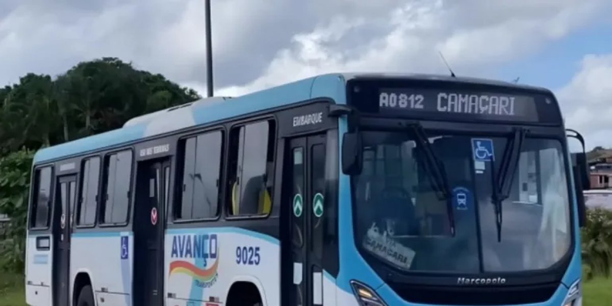 Rodoviários mantêm greve de ônibus metropolitano após reunião