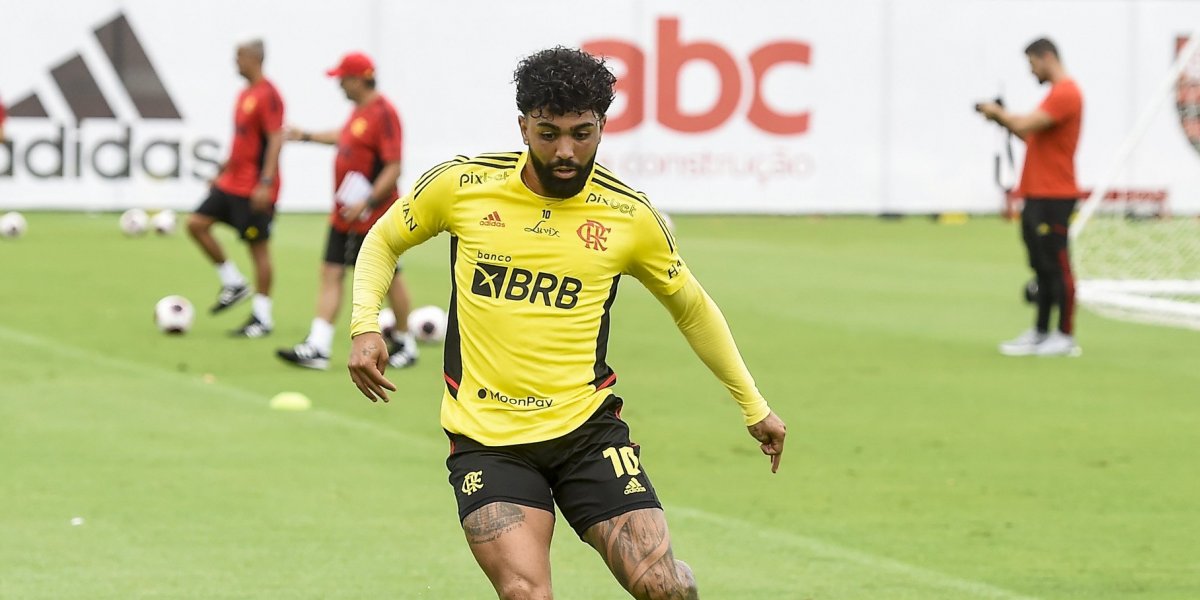 Gabigol assume erro, pede desculpas e esclarece uso da camisa do Corinthians