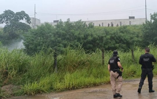 Polícia impede tentativa de suspeito armado de invadir o Complexo da Mata Escura