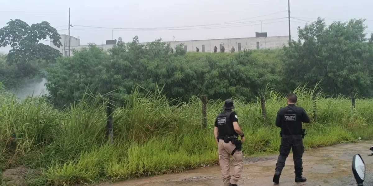 Polícia impede tentativa de suspeito armado de invadir o Complexo da Mata Escura