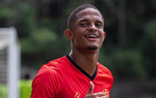 Metalist tenta realizar acordo com o Vitória