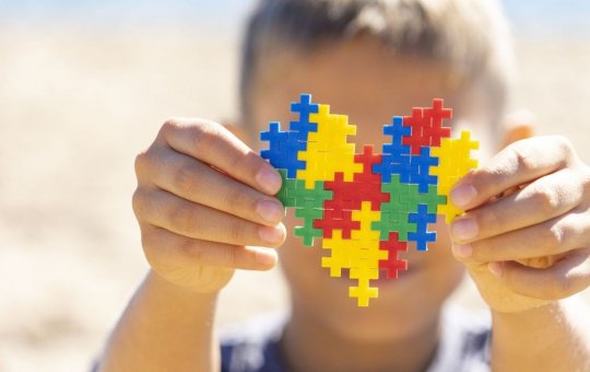 TEA: Transalvador emite credencial para pessoas com autismo