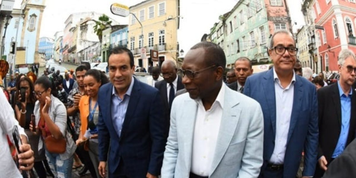 Presidente do Benin recebe honrarias da Câmara Municipal de Salvador
