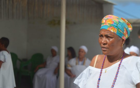 Ialorixá denuncia episódio de racismo religioso em salão de beleza de Salvador
