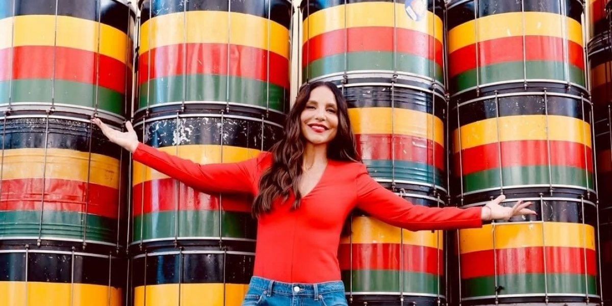 Ivete Sangalo completa 52 anos com homenagem na Times Square e apelo solidário