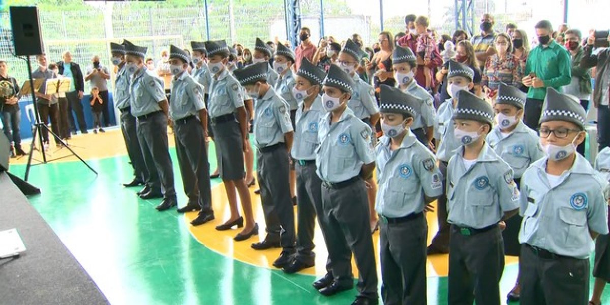 Governo de São Paulo sanciona lei para implementação de escolas cívico-militares